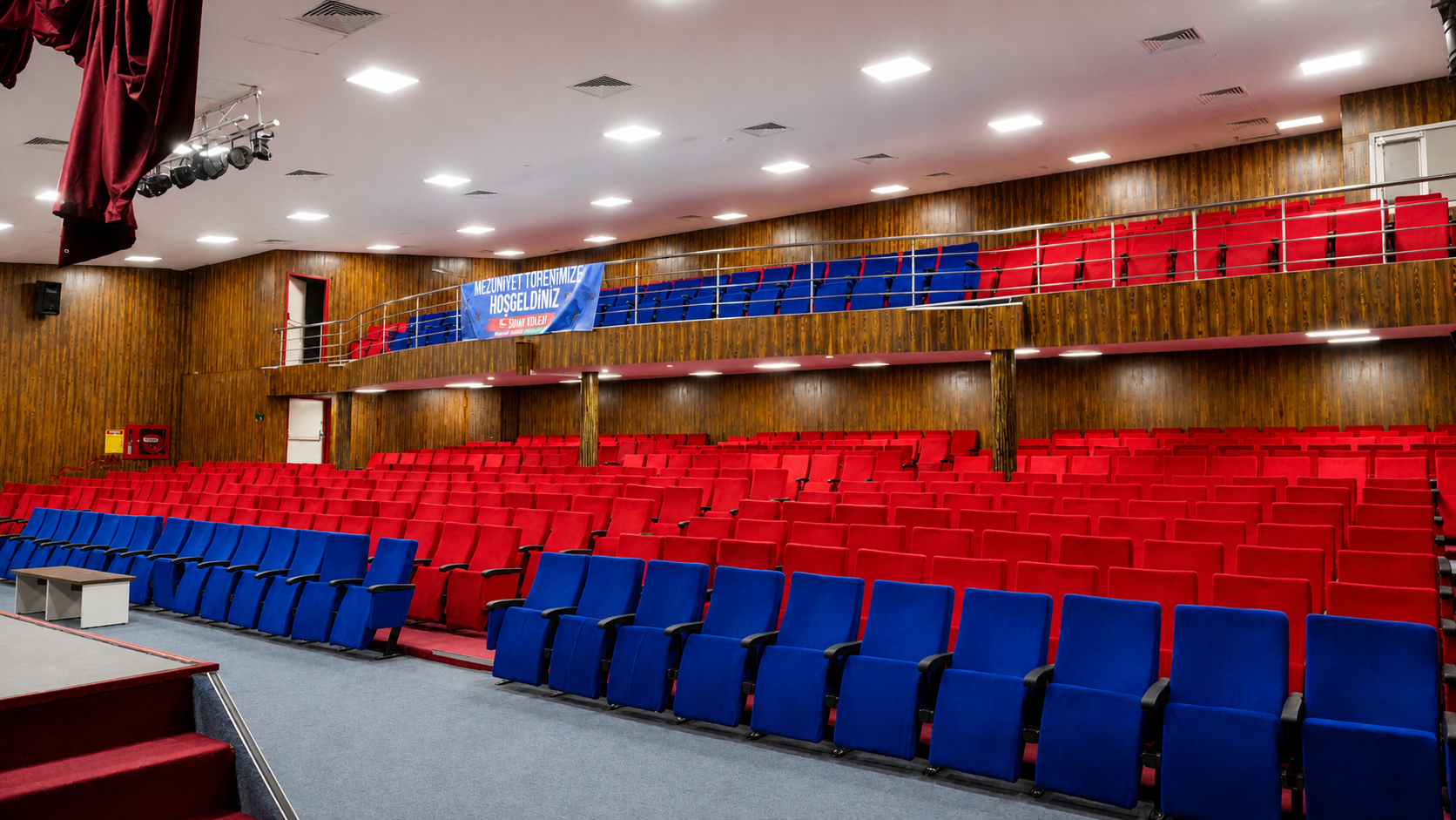 Konferans salonu